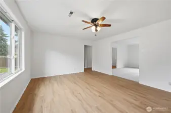 Main level dining area