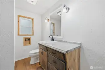 Main level full bath