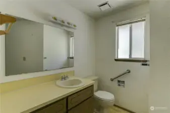 Full sized bathroom.