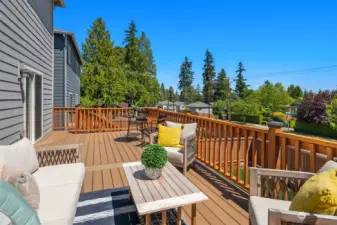 Wow! This brand new Trex deck is a dream! Plenty of space for entertaining! Do not miss the stairs down to the fully fenced, flat yard.