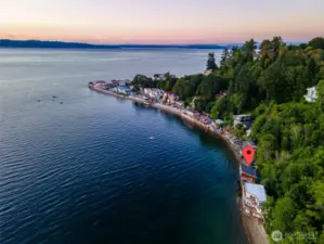 Kayak along the shoreline and enjoy endless views.