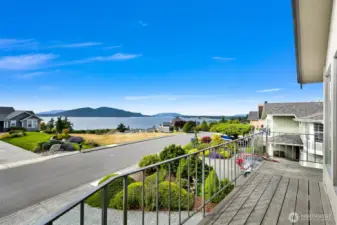 And access to walkway deck perfect for enjoying morning coffee or taking in the sunset views