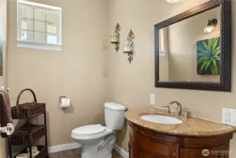 Main 1/2 bath