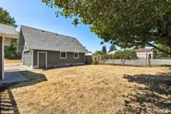 The backyard showing the proximity of the garage/shop that can store your vehicles, toys and bikes so easily. This home is only a 5-minute bike ride to the heart of downtown Olympia, giving you quick access to all the city’s vibrant attractions. Enjoy a leisurely stroll around Capitol Lake or rent a kayak at the waterfront, where you can paddle through Budd Bay while keeping an eye out for wildlife. From majestic eagles soaring above to the occasional orca, seals, sea otters, and blue herons making their way through the waters, the area offers an incredible opportunity to connect with nature. It’s a location that blends the best of outdoor adventure with the convenience of city living.