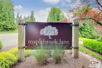 Welcome to very desirable Maplebrook Lane community.