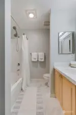 Tons of space to get ready in the full continental bathroom