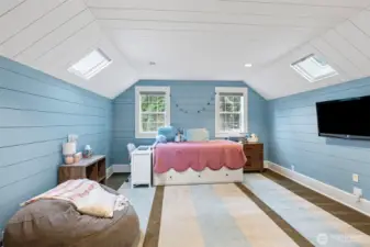 Extra bonus room in the loft- perfect for an exercise room.  Currently being used as a 5th bedroom