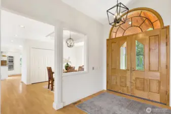Spacious entry and beautiful hardwood floors