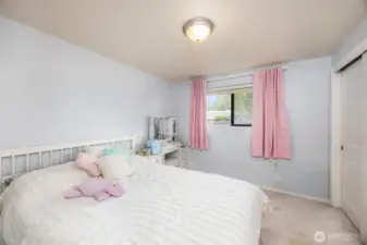 2nd bedroom