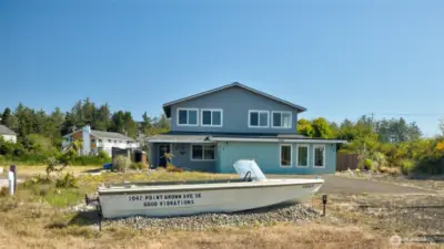 Welcome to Good Vibrations!  This two-unit AirBnB is fully remodeled and building its 5* reputation!