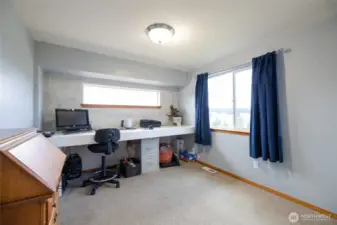 Upstairs Office/ bedroom