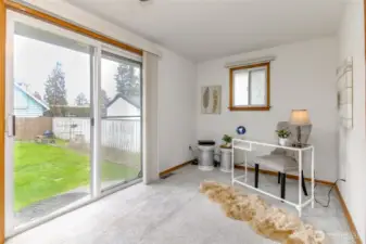 Flex space adjacent to Primary BR