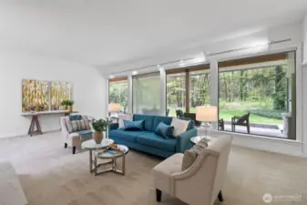 Indoor-Outdoor connected views.