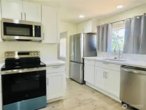 Main floor kitchen (other angle)