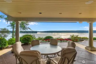 Most pleasant evening BBQs. Overhead lighting and sound for superb outdoor entertaining.