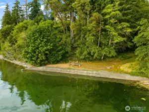 Picnic area with Kayak/paddleboard racks and fire pit