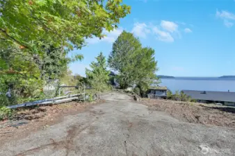 Take down that tree and you will be greeted by a absolutely stunning view, although this one is very special.
