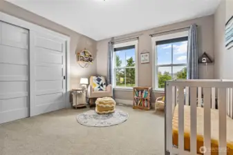 2nd guest bedroom on the upper level.