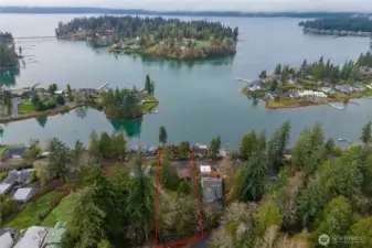 Protected waterfront facing Raft Island