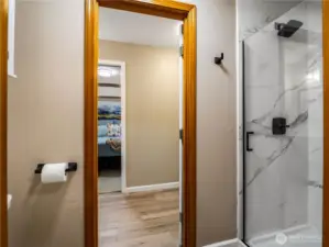Fully remodeled shower and toilet room