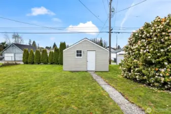 Detached 1 Car Garage