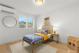 2nd Large bedroom on 2nd level