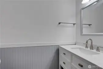 1/2 bath off Family Rm