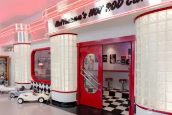 50's replica diner - how fun is this!
