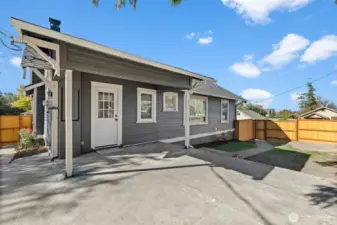 There is room to do so many things in this backyard!