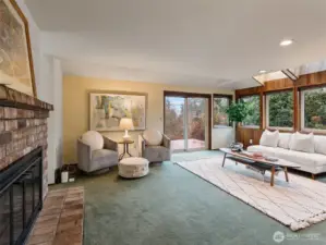 Bonus Room with doors to the Large Deck