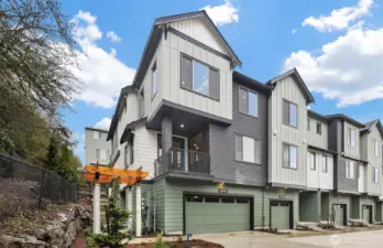 Rendering & Model Homes represents similar exterior and floor plan.