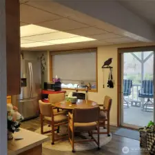 Nice stainless appliances.