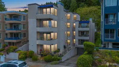 Top floor unit with Spectacular Puget Sound Views!
