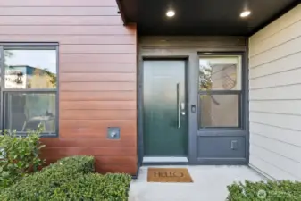 Welcome Home! Live at the Landing near downtown Bothell, Burke Gilman Trail, restaurants, cafes, and shopping.