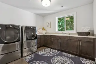 Spacious 2nd floor laundry room