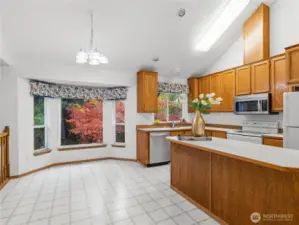 Eating area as well as space for stools at island