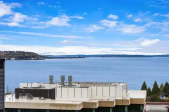 Expansive skies and waters!