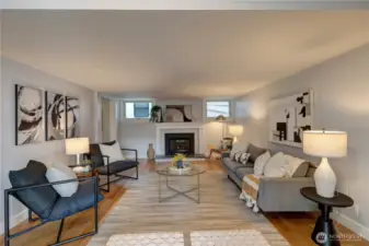 LR w/ remote controlled gas insert fireplace