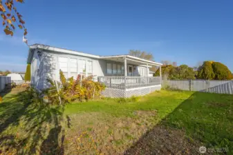 Community fees are $210/mo including Water/Sewer/Garbage!