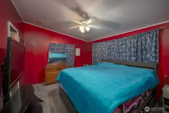 Great Sized Primary bedroom with ensuite bathroom