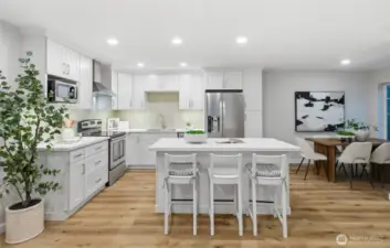 Airy, clean, move-in-ready in an open-concept floor plan