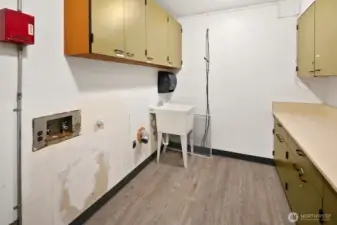 Laundry room with hook ups