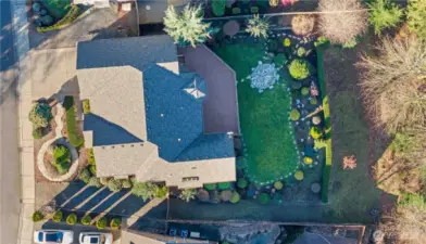 This overhead look shows the magnificent yard details!