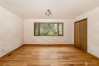 Dining Room/Bonus Room