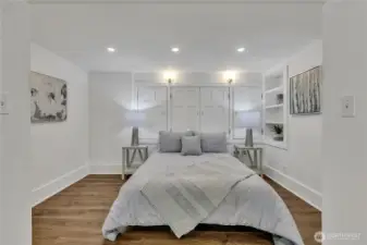 downstairs 5th bedroom could be the primary