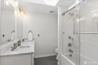 The full-sized second bathroom has also been recently updated.