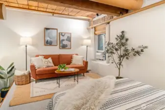 Vaulted ceilings!