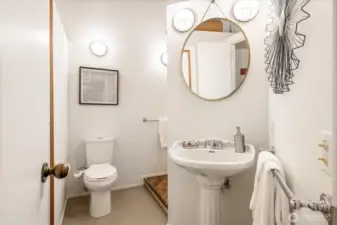 Large full bathroom with plenty of storage!