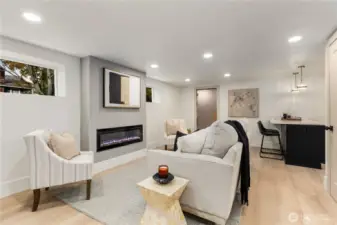 Lower living & wet bar