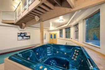 Enjoy a jetted hot tub year round!  This hot tub seats 6 people comfortably, with room to stretch your legs or put your feet up. Plenty of windows baths the room in sunlight, or lower the shades. It is very private with surrounding trees.